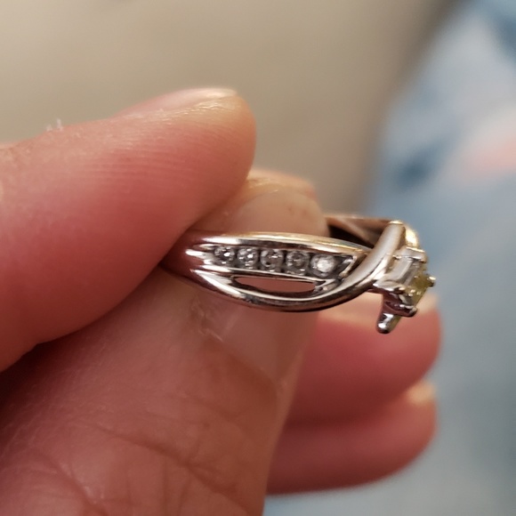 Diamond Ring - Picture 3 of 5